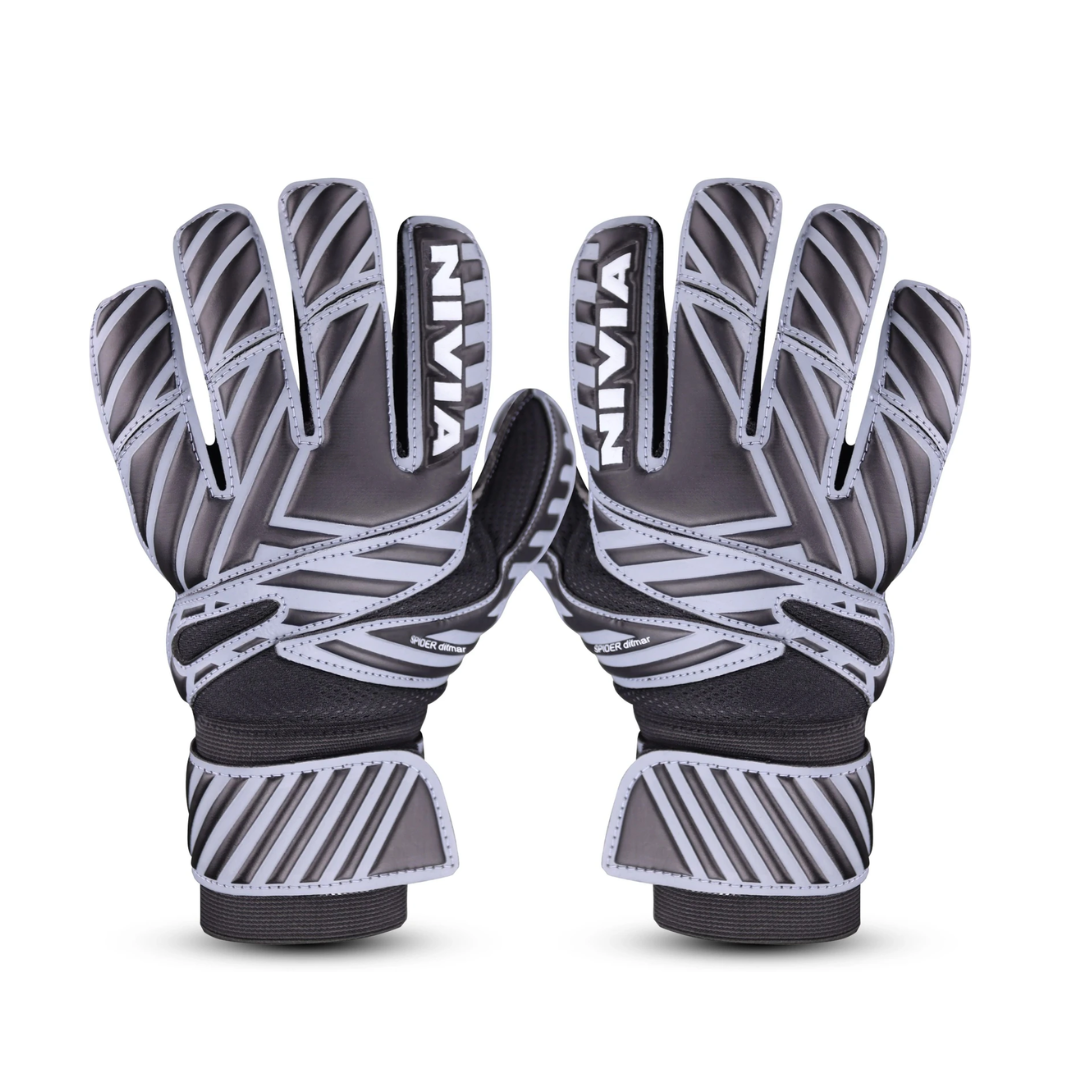 goalkeeoer gloves